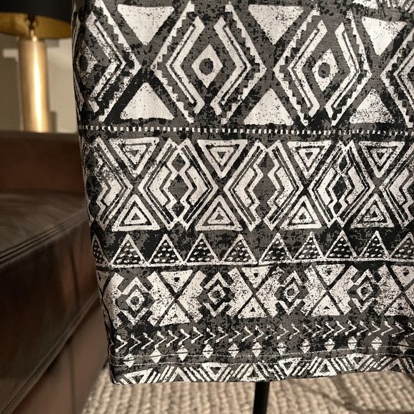 BodyCon Aztec Print Knee Length Skirt - Picture 4 of 8